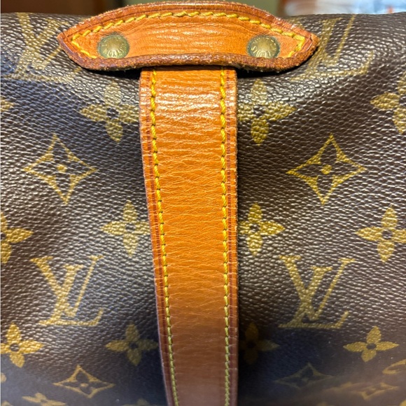 Louis Vuitton Monogram Saumur 35 - Picture 2 of 11